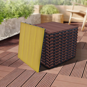 Dalles de terrasse ext&eacute;rieures Snap-Lock – Rev&ecirc;tement de sol composite modulaire durable pour patio, balcon et jardin